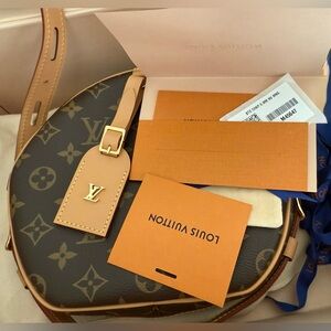 Boite Chapeau Souple MM
M45647